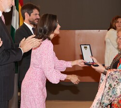 Doña Amagoia Loroña, directora de la Orquesta Sinfónica de Acordeones de Bilbao, recibe la medalla de oro al mérito en las Bellas Artes 2022