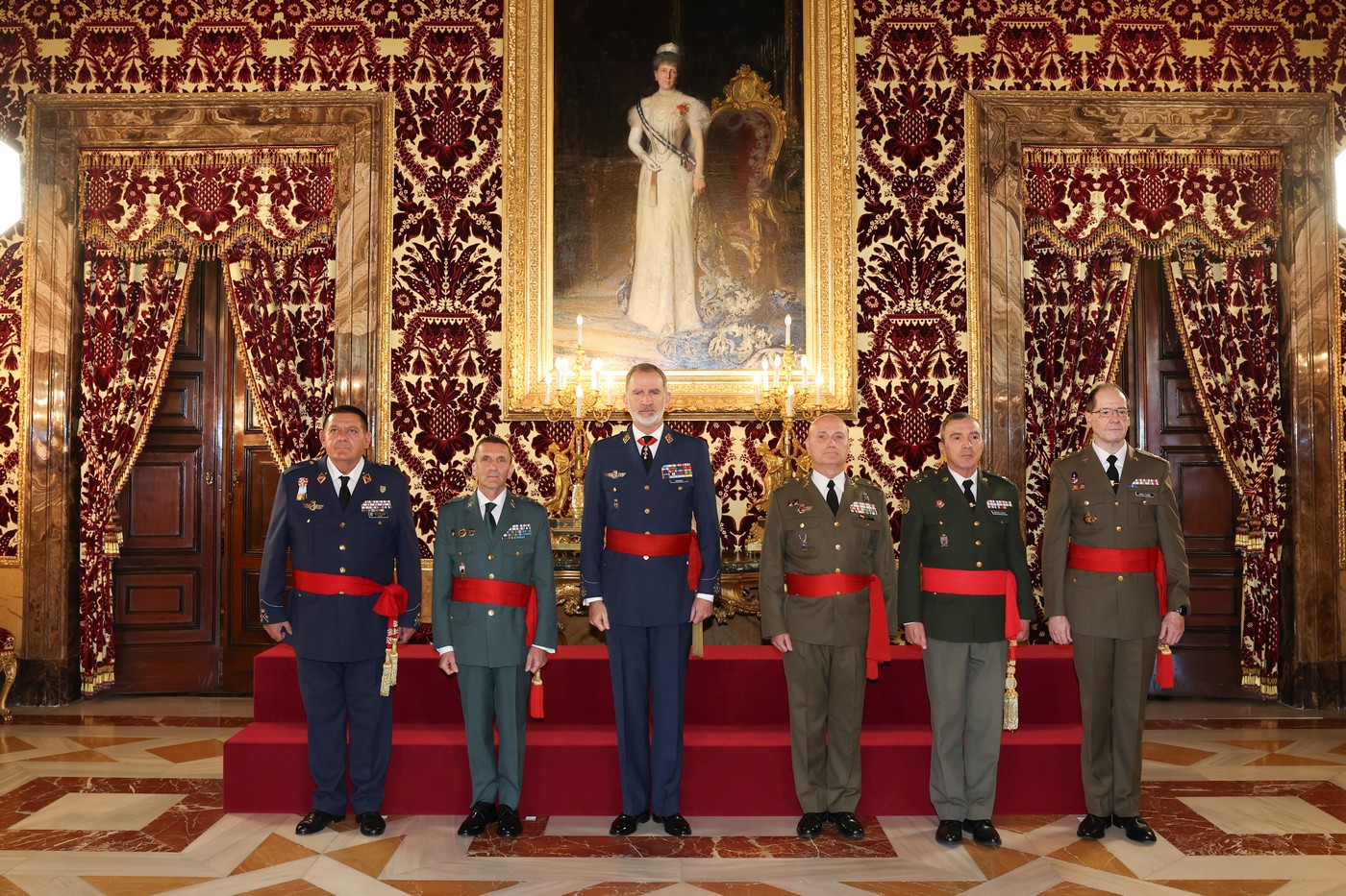 Division Rey InicioActividades y Agenda - Audiencia militar a un grupo de generales ...