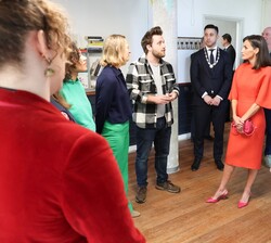 Su Majestad la Reina y Su Majestad la Reina de Países Bajos durante su visita al Centro LAB6