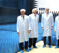 El Rey Felipe y el Rey Guillermo en el Centro Europeo de Investigación y Tecnología Espacial de la Agencia Europea Espacial (ESA-ESTEC)