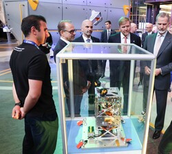 Visita al Centro de ensayos de ESTEC – LEAF de los Reyes Felipe y Guillermo
