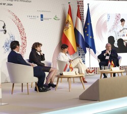 Mesa redonda “Seguridad económica a través de la tecnología y la innovación”
