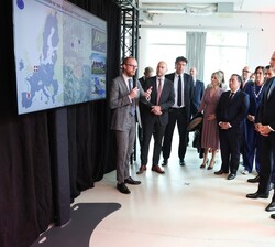 Desarrollo de la visita de los Reyes Felipe y Guillermo al Puerto de Ámsterdam