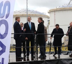 Visita de los Reyes Felipe y Guillermo a las instalaciones del Puerto de Ámsterdam