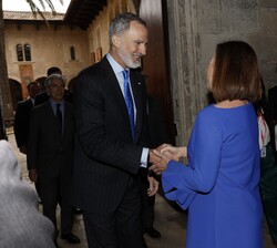 Su Majestad el Rey recibe el saludo de la presidenta del Congreso de los Diputados, Francina Armengol
