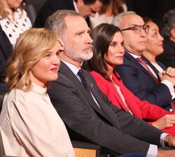 Don Felipe y Doña Letizia en los prolegómenos del acto