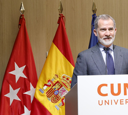 Su Majestad el Rey durante su intervención en el acto institucional conmemorativo del 50º aniversario de CUNEF Universidad