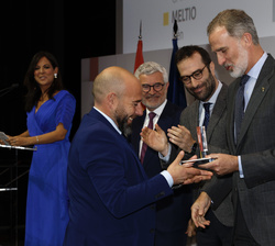 Su Majestad el Rey entrega el Premio Nacional Pyme del año 2023 a Ángel Llavero, consejero delegado de Meltio	