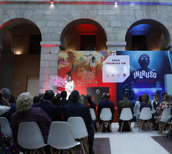 Vista general del patio durante la intervención de Su Majestad la Reina en la entrega de la 46ª edición de los Premios SM de Literatura Infantil y Juv