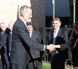 Su Majestad el Rey recibido por la directora del diario Expansión, Ana Isabel Pereda