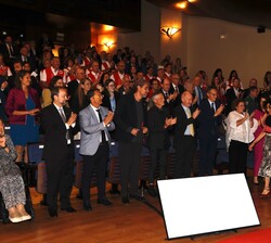 Su Majestad la Reina accede al auditorio Príncipe Felipe
