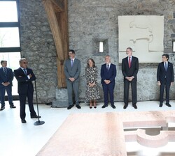 El presidente de la Fundación Eduardo Chillida Pilar Belzunce, Luis Chillida, durante su intervención