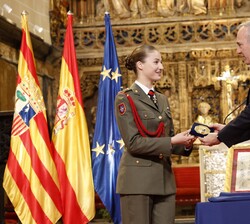 El presidente del Gobierno de Aragón entrega la Medalla a Su Alteza Real la Princesa de Asturias