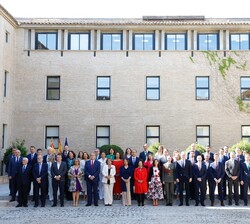 La Princesa de Asturias en el Palacio de la Aljafería con las autoridades