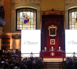 Su Majestad el Rey abre la sesión