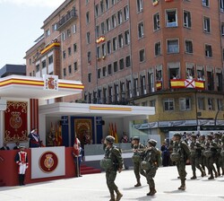 Una Compañía del Grupo Logístico VI de Paracaidista en un momento del desfile