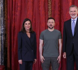 Sus Majestades los Reyes con el Presidente de Ucrania, Volodymyr Zelenskyy