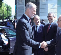 Llegada de Su Majestad el Rey a la Casa América de Madrid