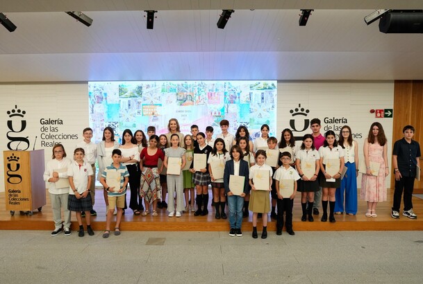 Doña Elena con los premiados