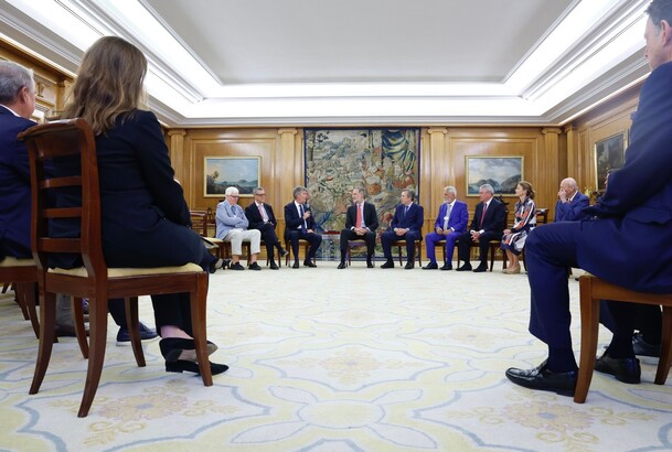 Audiencia del Rey a una representación de los participantes en la reunión internacional de Chief Executives Organization (CEO)