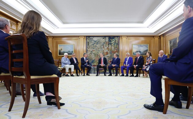 Audiencia del Rey a una representación de los participantes en la reunión internacional de Chief Executives Organization (CEO)