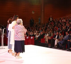 Ceremonia de entrega de ayudas
