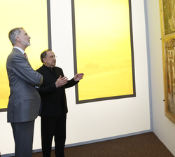 Su Majestad el Rey recorre la exposición “Hospitalitas: La Gracia del Encuentro / A graza do Encontró” 