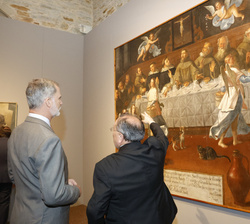 Su Majestad el Rey recorre la exposición “Hospitalitas: La Gracia del Encuentro / A graza do Encontró” 