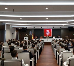 Vista general durante el acto de clausura del Curso de Estado Mayor
