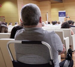 Vista general de la sala en un momento de la ponencia