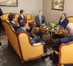 Encuentro de las delegaciones española y estonia encabezado por de Su Majestad el Rey y presidente del Parlamento de la República de Estonia