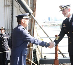 El Rey es rebido por el jefe de Estado Mayor de la Defensa