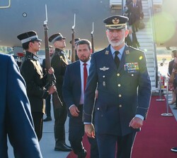 Don Felipe a su llegada al Aeropuerto Internacional de Riga