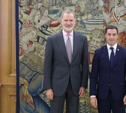 Su Majestad el Rey con el Lehendakari del Gobierno Vasco, Imanol Pradales Gil