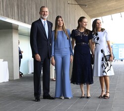 Sus Majestades los Reyes y Sus Altezas Reales la Princesa de Asturias y de Girona, y la Infanta Doña Sofía en la ceremonia de los Premios Princesa de 