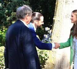 Su Alteza Real la Princesa de Asturias y de Girona recibe el saludo del alcalde de Lloret de Mar, Adriá Lamelas