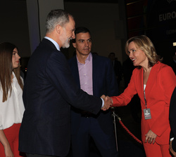Su Majestad el Rey recibe el saludo de la ministra de Educación, Formación Profesional y Deportes, Pilar Alegría