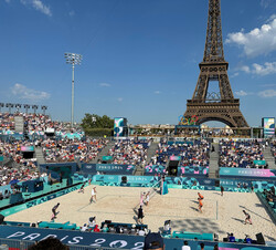 Un momento del partido de voleibol playa