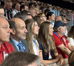 Sus Altezas Reales la Princesa de Asturias y la Infanta Doña Sofía durante el encuentro de balonmano entre las selecciones de Suecia y España
