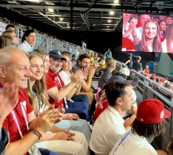 Sus Altezas Reales la Princesa de Asturias y la Infanta Doña Sofía durante el encuentro de balonmano entre las selecciones de Suecia y España