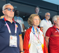 Doña Sofía en un momento del partido de waterpolo femenino 