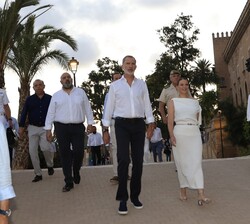 Su Majestad el Rey a su llegada al recinto de Ses Voltes del Parc de la Mar