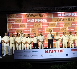 Don Felipe en un momento de la entrega de trofeos