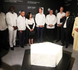 Don Felipe durante su visita al Museo de la Catedral