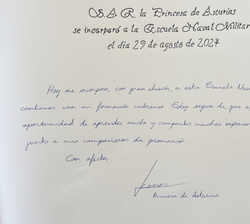 Dedicatoria en el Libro de Honor de la Escuela Naval Militar de Su Alteza Real la Princesa de Asturias