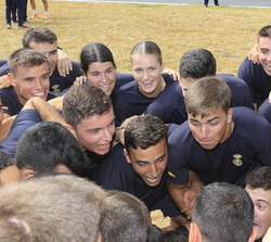 Su Alteza Real la Princesa de Asturias participa en una competición deportiva inter brigadas