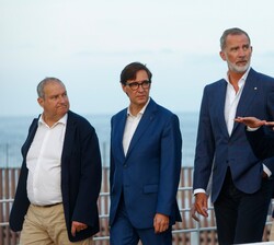 Su Majestad el Rey durante la visita al “Nou Port Olímpic” de Barcelona