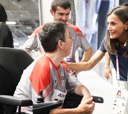 Doña Letizia con las competidoras de Boccia españoles