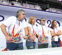 La Reina en la grada del Estadio de Francia