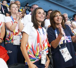Doña Letizia junto a Anne Hidalgo, alcaldesa de París